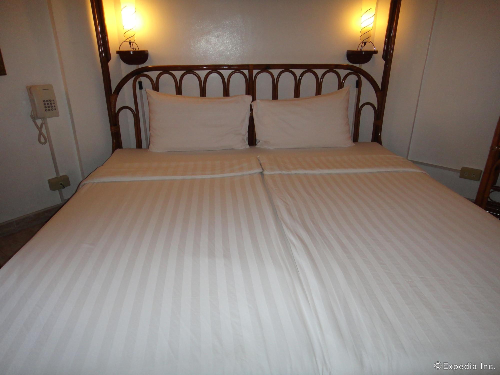 Dolce Vita Hotel Puerto Princesa Ngoại thất bức ảnh